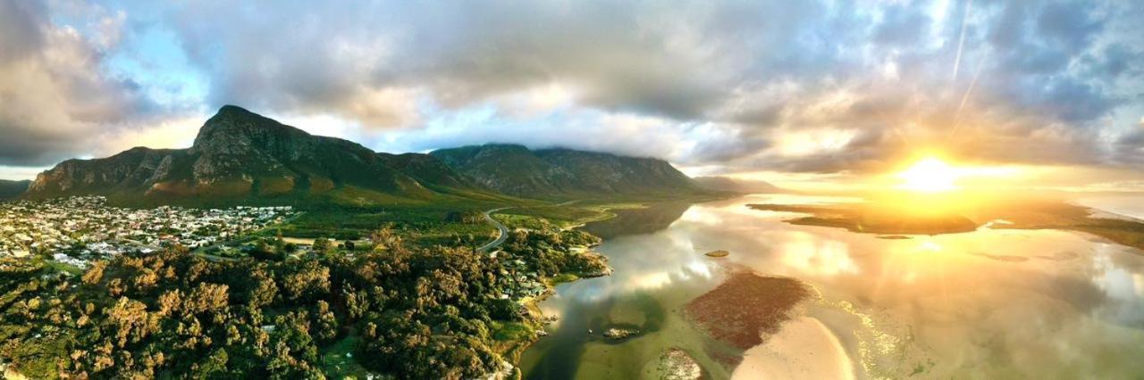 Great Spot With A View In Hermanus , South Africa Villa Exterior foto